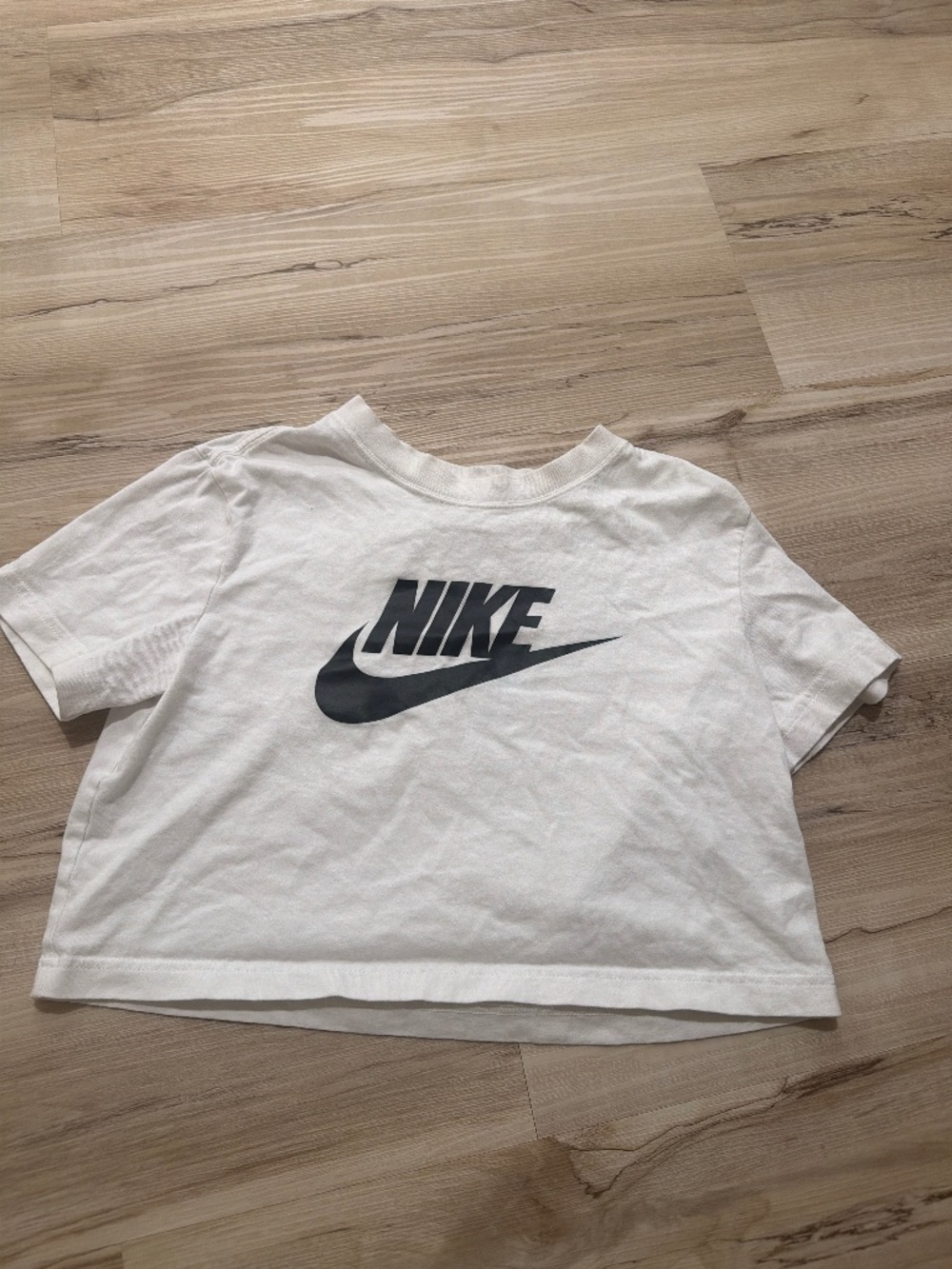 Nike top